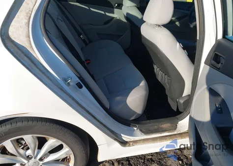 2015 Kia Optima Lx from USA, damaged, VIN 5XXGM4A79FG496042